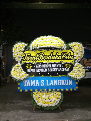 Papan Bunga Duka di Pagedangan Udik